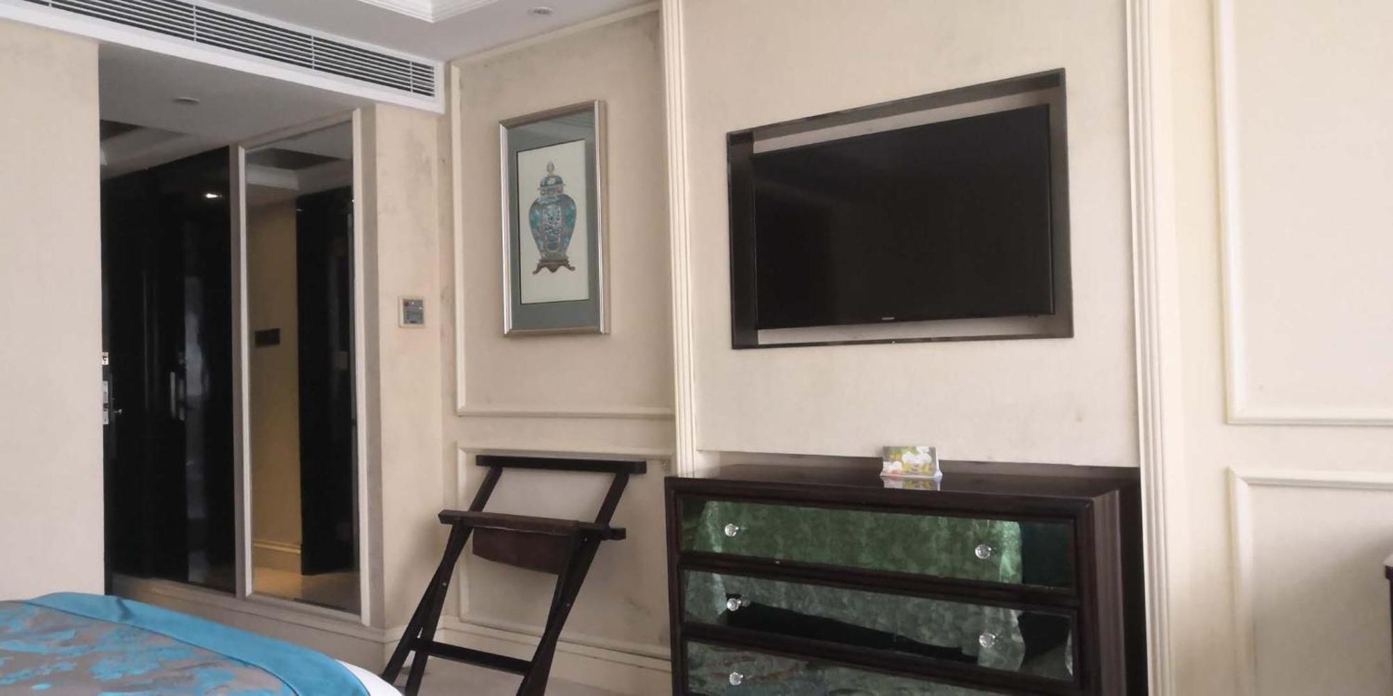 Century Palace Hotel Huizhou  Bagian luar foto