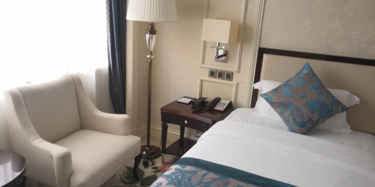 Century Palace Hotel Huizhou  Bagian luar foto