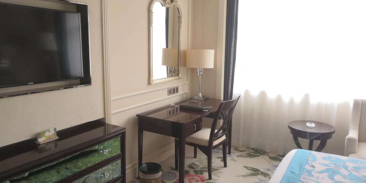 Century Palace Hotel Huizhou  Bagian luar foto